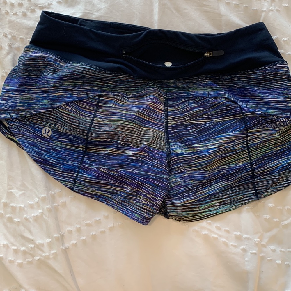 Beautiful Blue Patterned Lululemon Speed Short 4 … - image 4